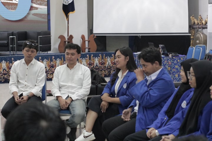 Forum Grup Diskusi 